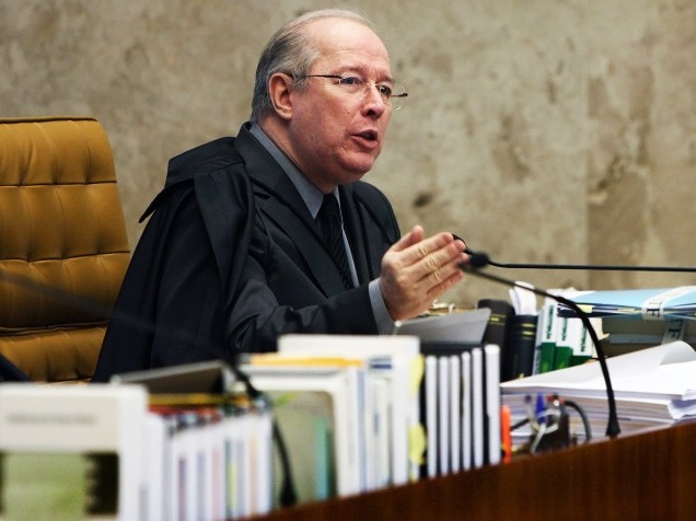 Ministro Celso de Mello durante o julgamento sobre o rito do processo de impeachment da presidente Dilma Rousseff