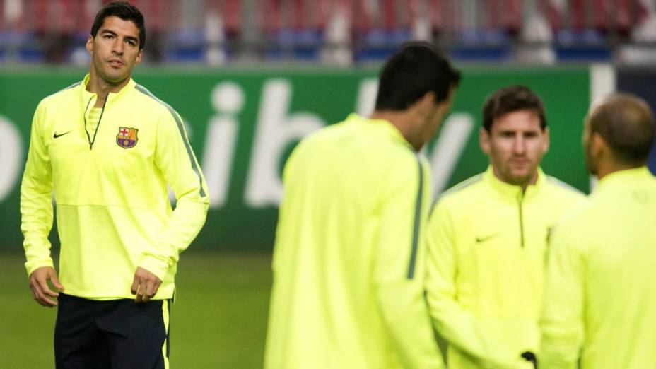 Luis Suárez, que defendeu o Ajax no início de sua carreira no futebol europeu, retorna a Amsterdã para enfrentar seu ex-clube pela Liga dos Campeões