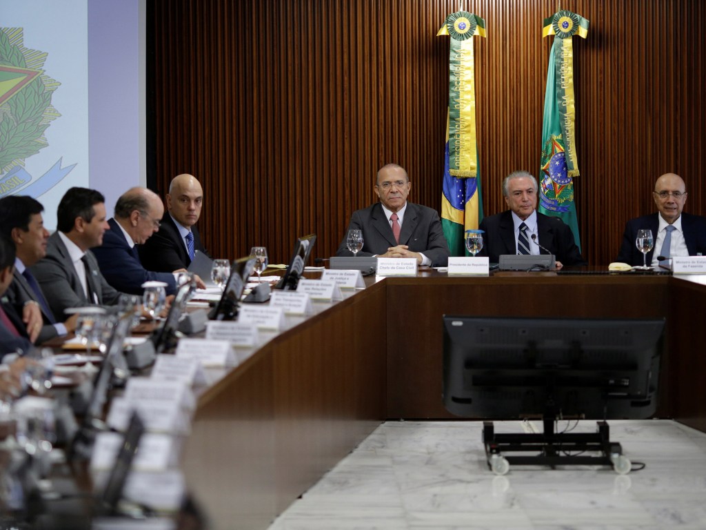 Michel Temer realiza primeira reunião ministerial de seu governo