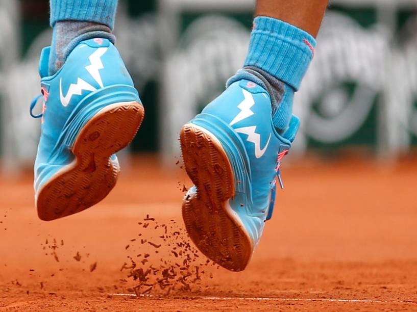 O tênis do espanhol Rafael Nadal durante partida contra o francês Quentin Halys