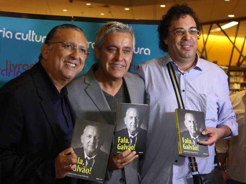 Mauro Naves e Casagrande no lançamento do livro de Galvão Bueno