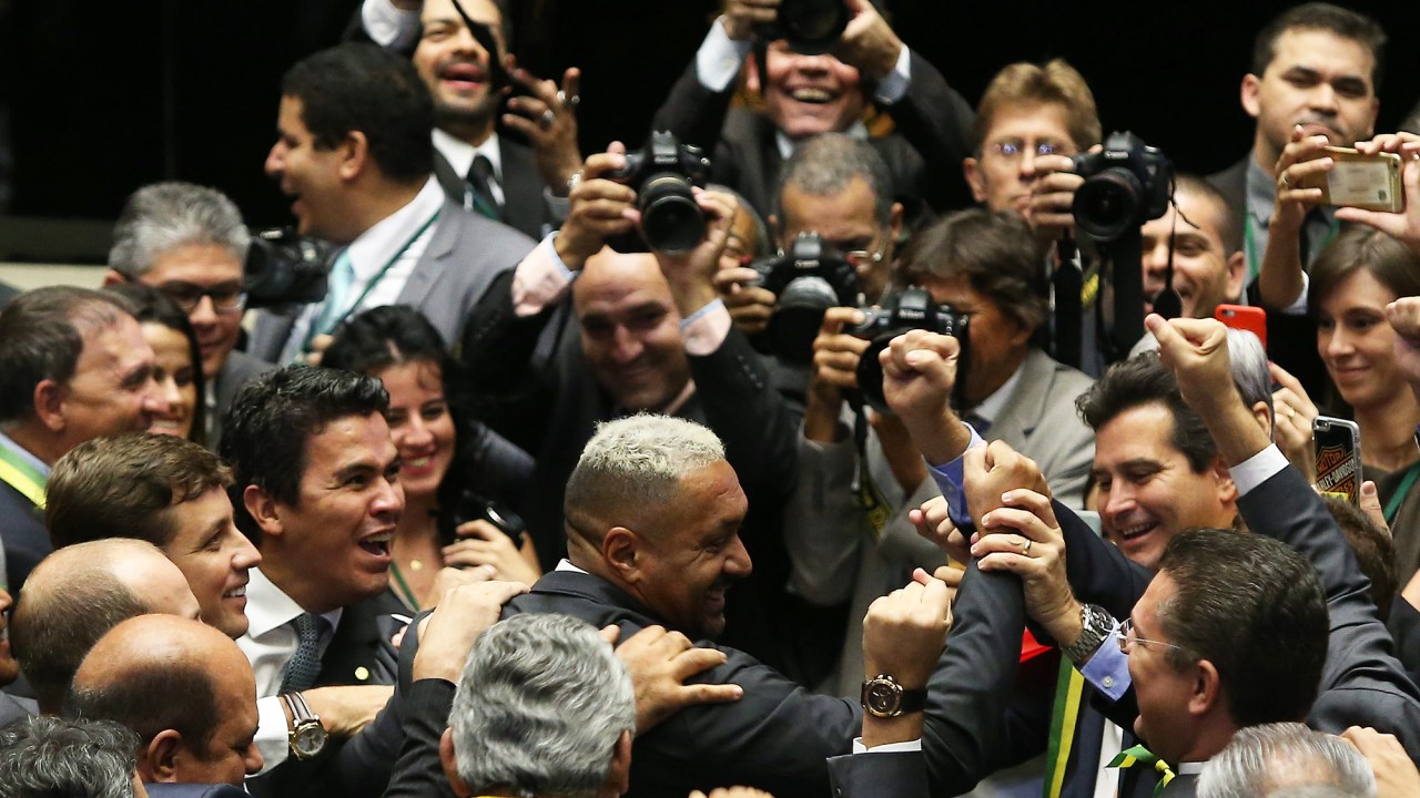 O deputado Francisco Everardo Oliveira Silva (PR-SP), mais conhecido por Tiririca (c)