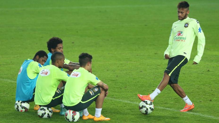 Treino da seleção brasileira em Istambul, antes de amistoso contra a Turquia