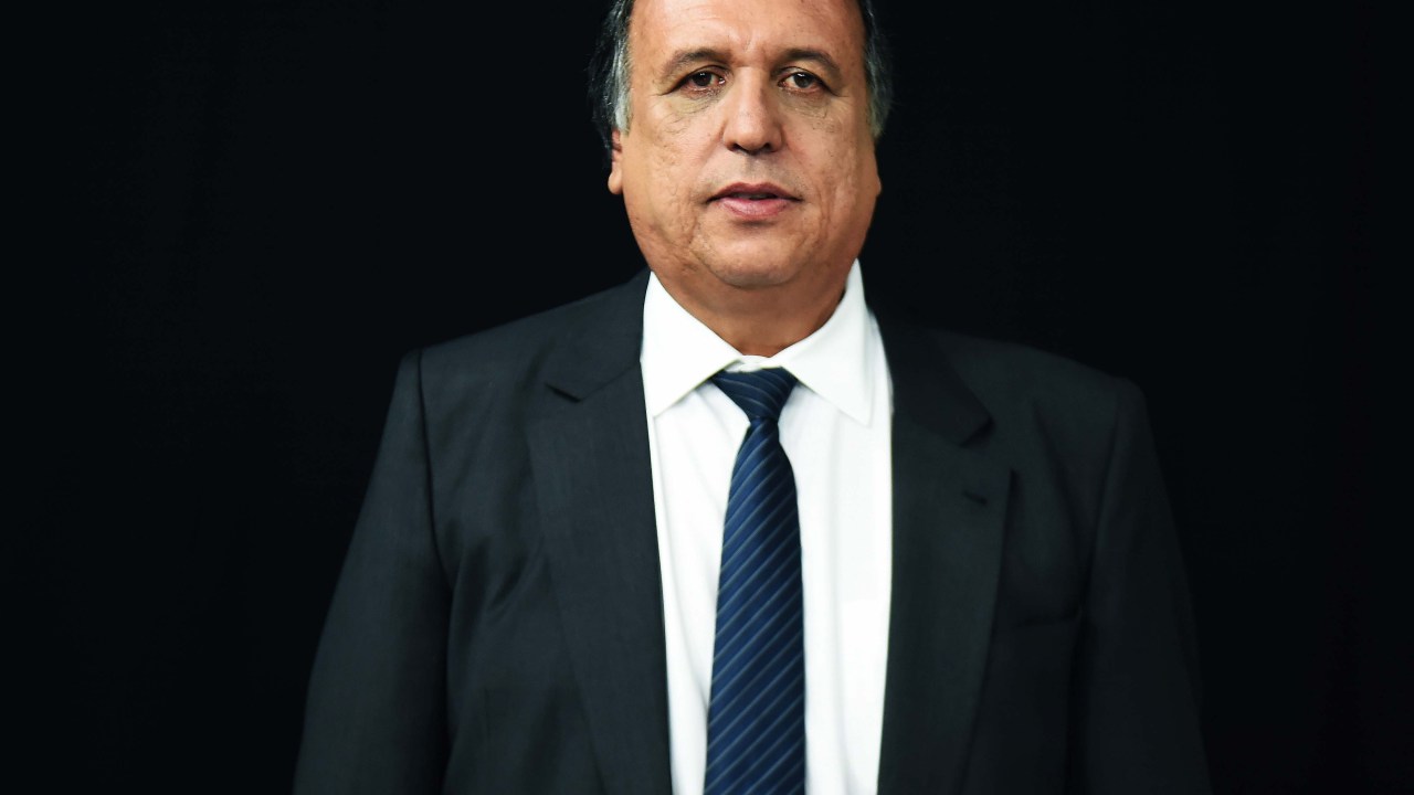 Governador do Rio de Janeiro, Luiz Fernando Pezão (PMDB), afirmou que medida que prevê revistas em ônibus deve continuar sendo praticada pela polícia