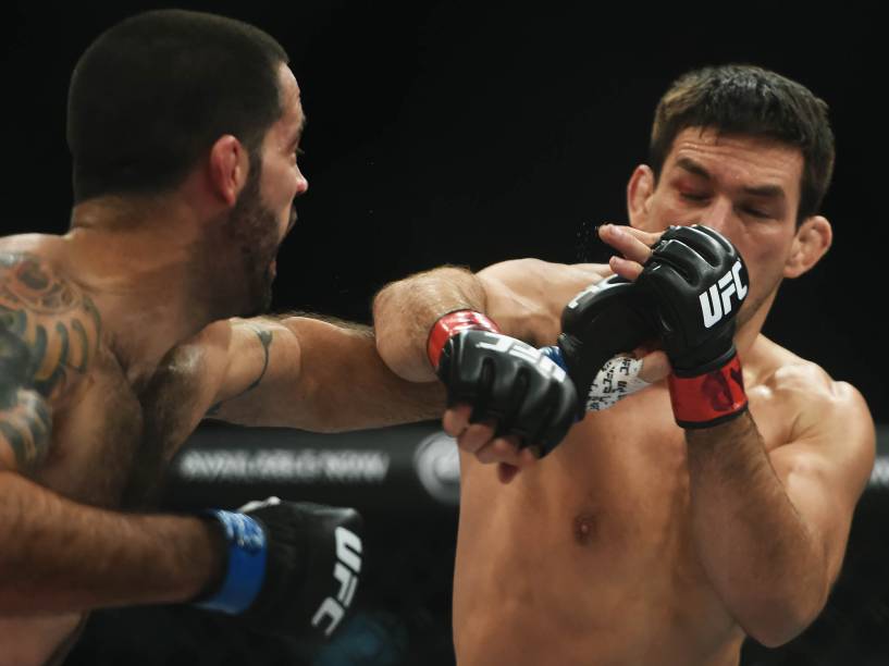 Demian Maia disputa o UFC 198 na Arena da Baixada, em Curitiba