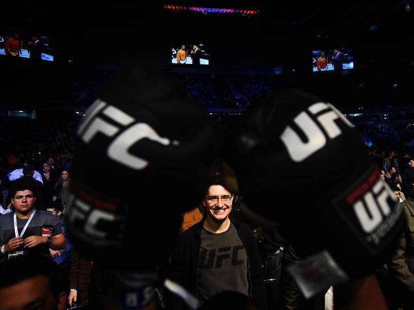 Público durante o UFC 198, na Arena na Baixada, em Curitiba