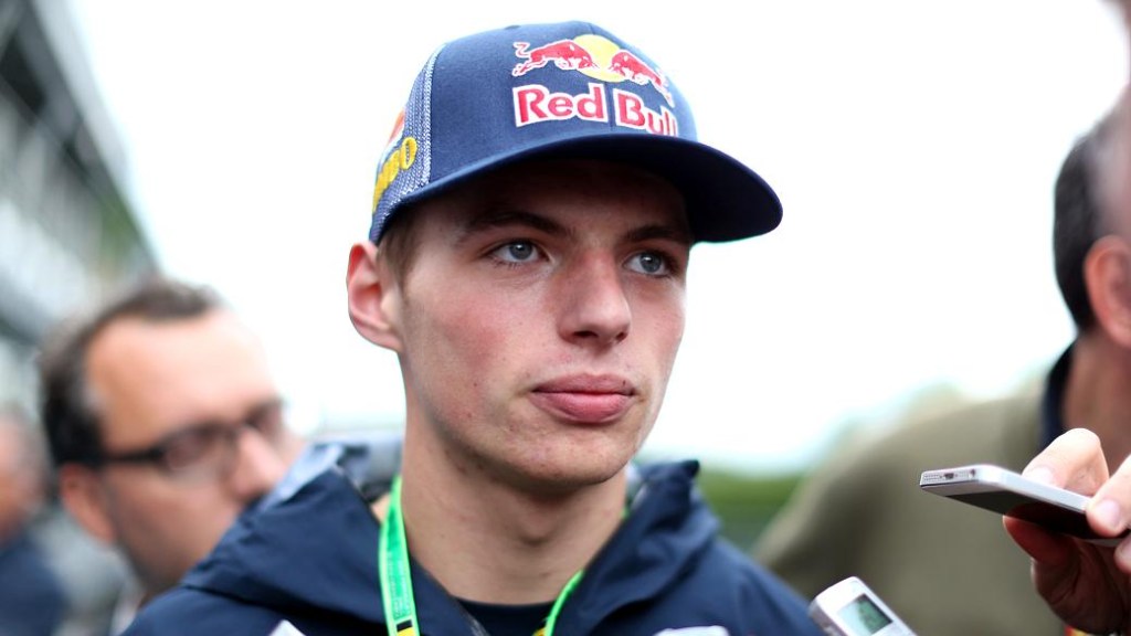 Max Verstappen estreia na Fórmula 1 em 2015 com apenas 17 anos. Com as novas regras isso não será possível em 2016