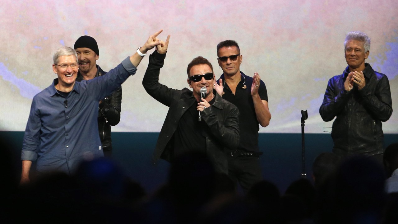 Em dia de lançamentos, Apple traz U2 para apresentação em Cupertino, na Califórnia, Estados Unidos