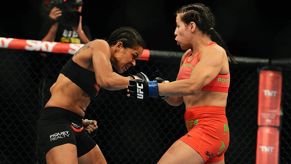 A brasileira Amanda Nunes vence a alemã Sheila Gaff no Ultimate Fighting que volta ao Rio de Janeiro (RJ), para o evento UFC 163, ou simplesmente UFC Rio 4