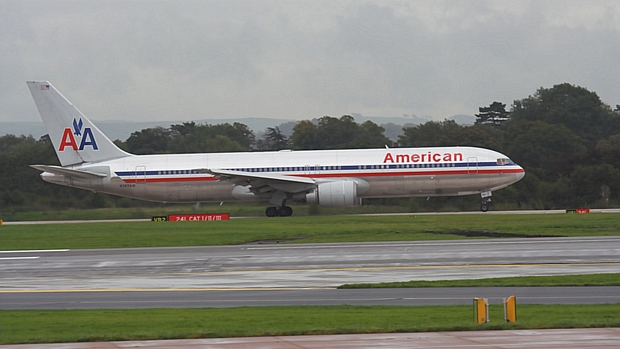 Boeing da American Airlines semelhante ao que realizou pouso de emergência na noite desta terça-feira em Santiago do Chile.