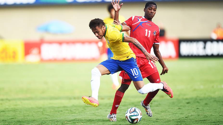 Neymar durante o amistoso contra o Panamá, em Goiânia