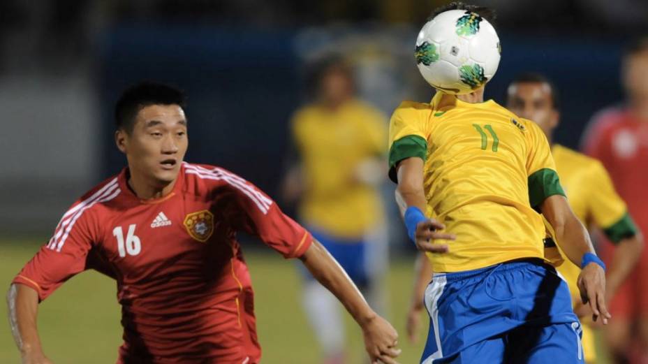 Amistoso entre Brasil e China no Estádio do Arruda, no Recife