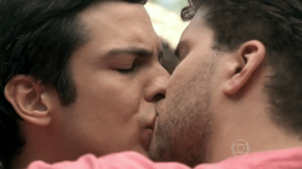 O beijo gay entre Félix e Niko no último capítulo de 'Amor à Vida'