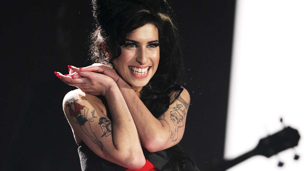 Disco de Amy Winehouse terá canções inéditas
