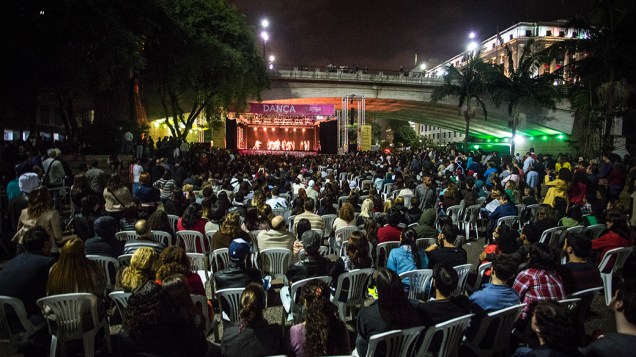 Espetáculo Abrupto e Cantata com o Balé da Cidade de São Paulo, no Anhangabaú