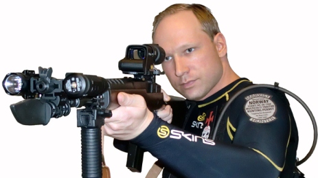 Uma das fotos que acompanha o manifesto de 1500 páginas escrito por Anders Breivik