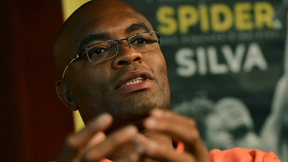 Anderson Silva no lançamento de seu livro em São Paulo