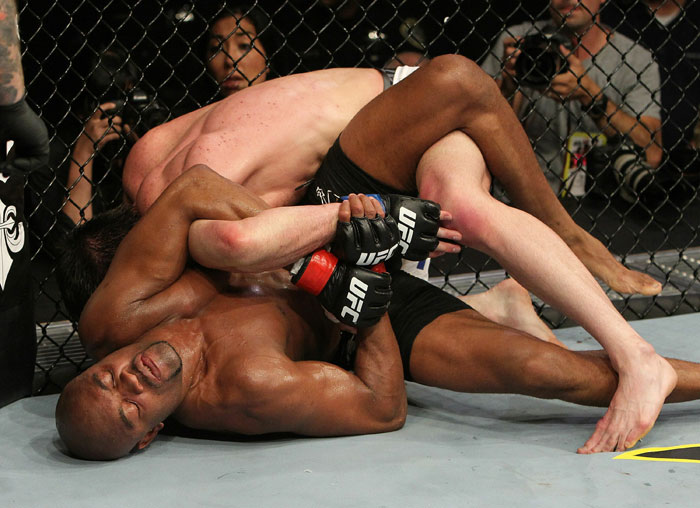 Anderson Silva x Chael Sonnen, no UFC 117