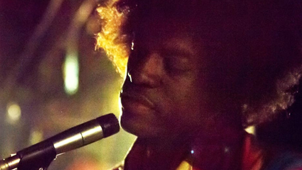 Rapper Andre 3000 na pele do cantor Jimi Hendrix no filme 'All Is By My Side'