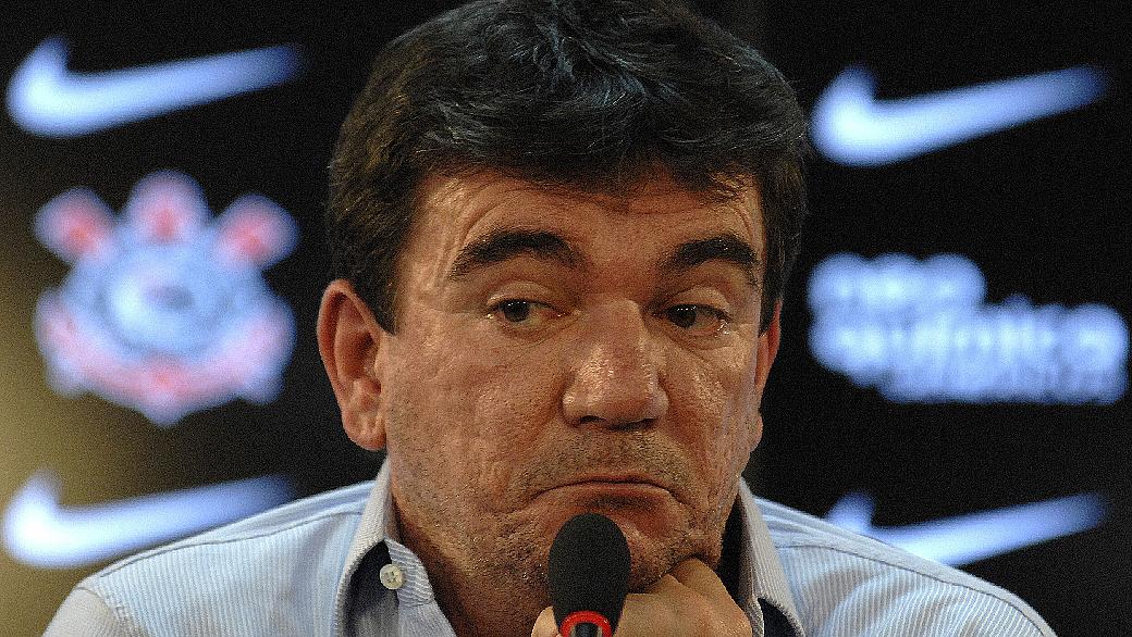 Andrés Sanchez: "Tevez está ciente que ganhará menos no Corinthians"