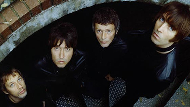 Andy Bell, Gem Archer, Chris Sharrock e Liam Gallagher formam o Beady Eye