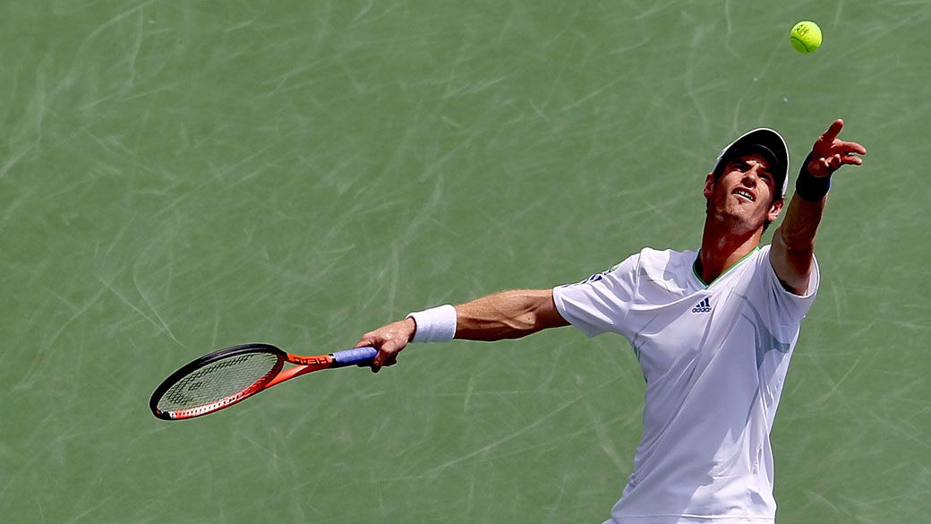 Andy Murray durante a partida final do Masters de Cincinnati. O britânico foi campeão após a sérvio Novak Djokovic desistir do duelo por cansaço e lesões - 21/08/2011