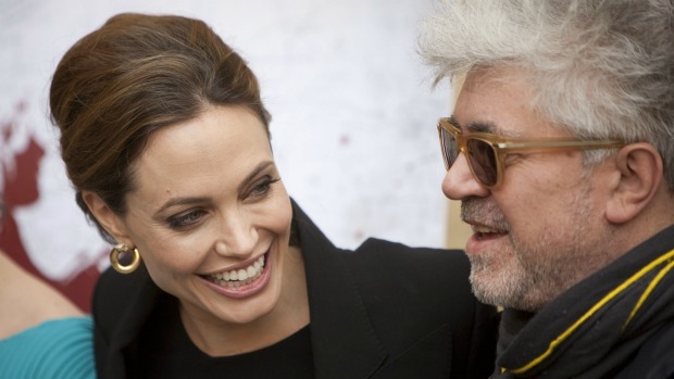 Angelina Jolie pede vaga em filme de Almodóvar