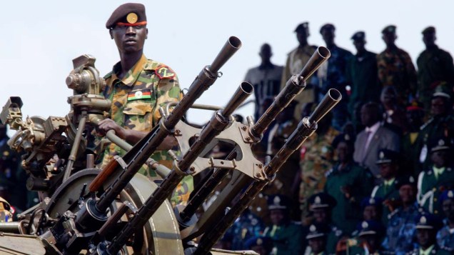 Desfile militar no dia da independência do Sul do Sudão