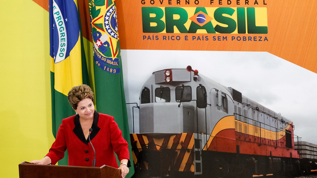 Presidente Dilma Roussef durante anúncio do Programa de Concessões de Rodovias, Ferrovias e Trem de Alta Velocidade, em cerimônia no Palácio do Planalto