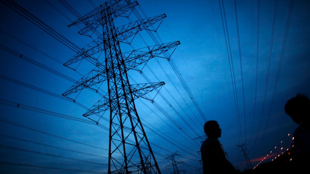 Governo anunciou redução da tarifa de energia elétrica de 16% a 28% para residências, comércio e indústria.