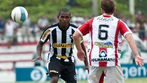 Após seis meses, atacante Jóbson voltou a jogar e deu a assistência para o gol de Cidinho