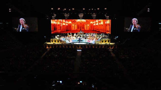 Apresentação de André Rieu e orquestra Johan Strauss no ginásio do Ibirapuera