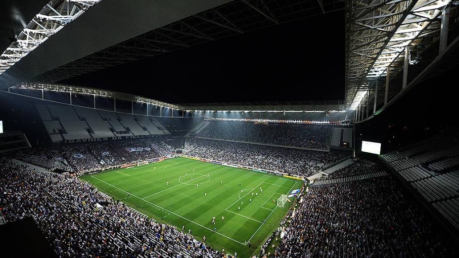Corinthians decepciona e perde na estreia do Itaquerão
