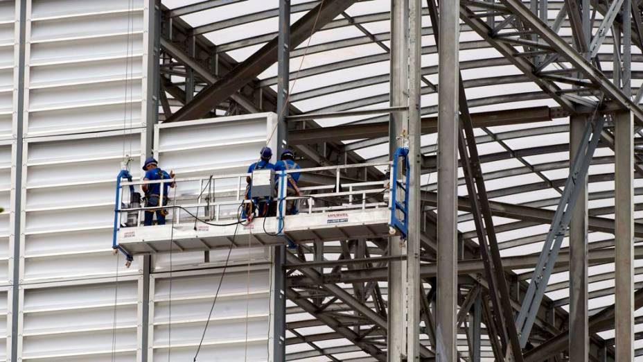 Obras da Arena da Baixada, em Curitiba, em 13 de fevereiro