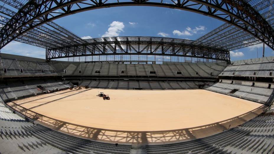 As obras na Arena da Baixada, em Curitiba, no dia da primeiroa inspeção de Jérôme Valcke ao local em 2014, 21 de janeiro