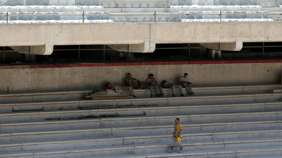 As obras na Arena da Baixada, em Curitiba, no dia da primeiroa inspeção de Jérôme Valcke ao local em 2014, 21 de janeiro