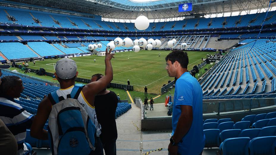 Preparativos para a inauguração da nova Arena do Grêmio, em Porto Alegre