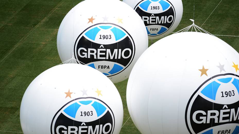 Preparativos para a inauguração da nova Arena do Grêmio, em Porto Alegre
