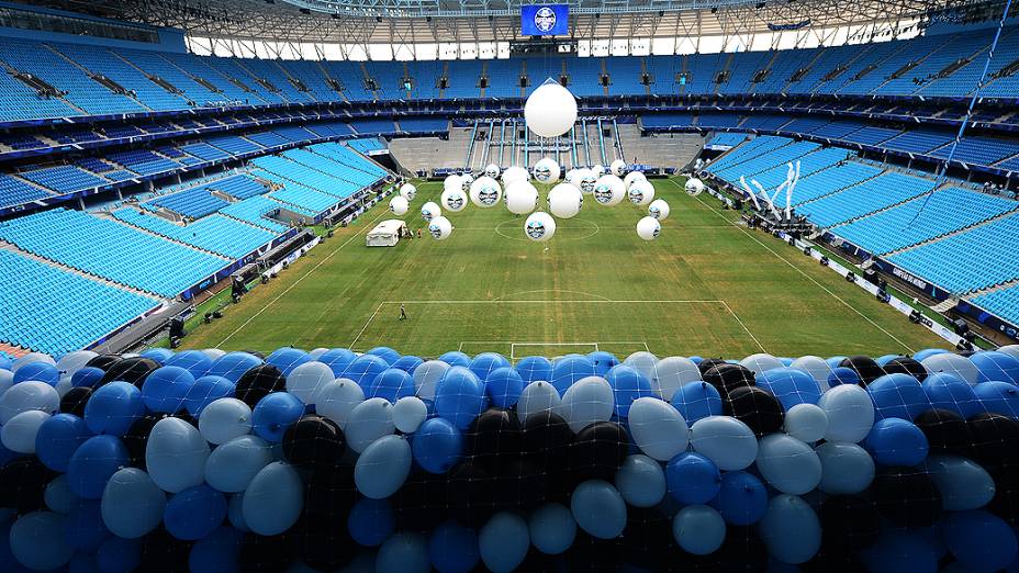 Preparativos para a inauguração da nova Arena do Grêmio, em Porto Alegre