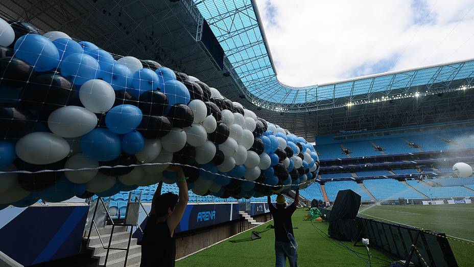 Preparativos para a inauguração da nova Arena do Grêmio, em Porto Alegre