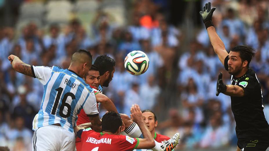 Lance no jogo entre Argentina e Irã no Mineirão, em Belo Horizonte