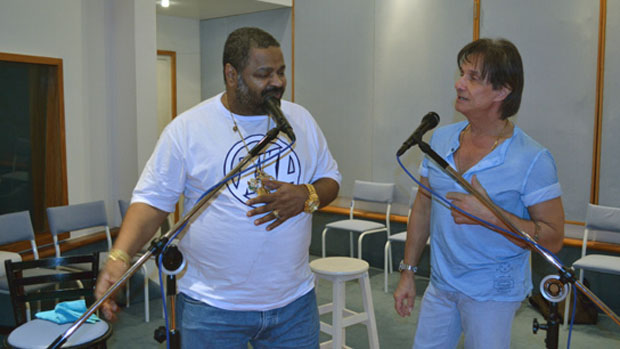 Arlindo Cruz e Roberto Carlos ensaiam