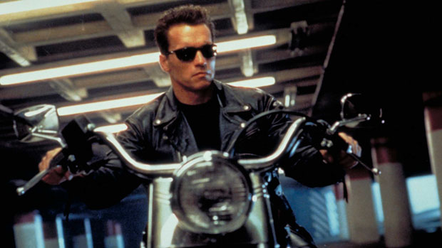 Arnold Schwarzenegger em cena de 'O Exterminador do Futuro 2'