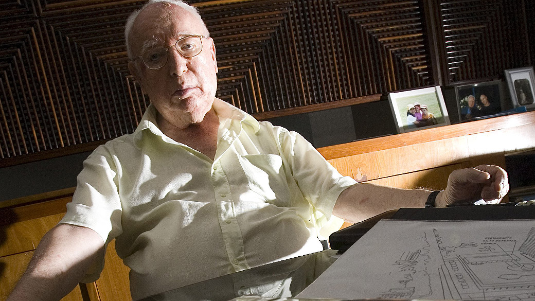 O arquiteto David Libeskind no seu escritório em São Paulo, em 2008