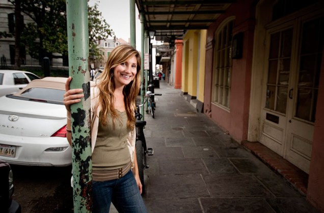 A brasileira Cristina Wollenberg vive em Nova Orleans e está fazendo um documentário sobre outros brasileiros que moram na cidade.