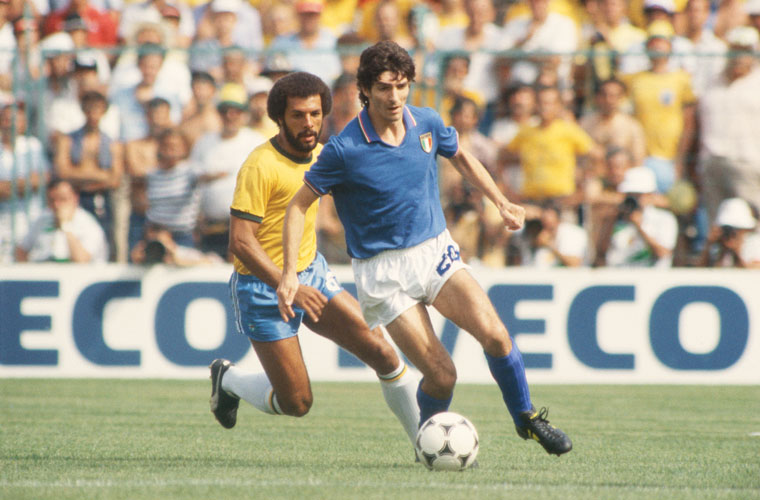 Paolo Rossi ajudou a Itália no tricampeonato em 1982, na Espanha - ele fez seis gols em sete jogos.