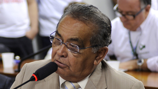 O deputado Asdrubal Bentes (PMDB-PA), condenado por esterilização forçada