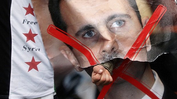 Manifestantes pedem a saída de Bashar Assad do poder