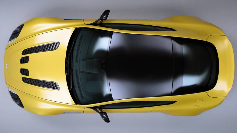 Aston Martin V12 Vantage S: motor 6.0, 565 cv e velocidade máxima de 330 km/h