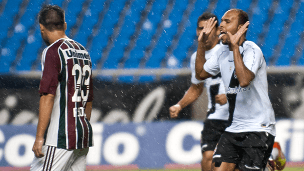 Atacante Alecsandro marcou o gol da virada vascaína